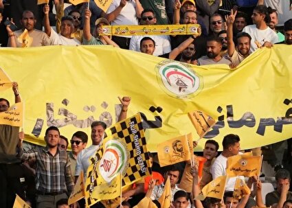 ببینید / شیرازی‌ها وسط زمین قهرمانی  فجرسپاسی را جشن گرفتند