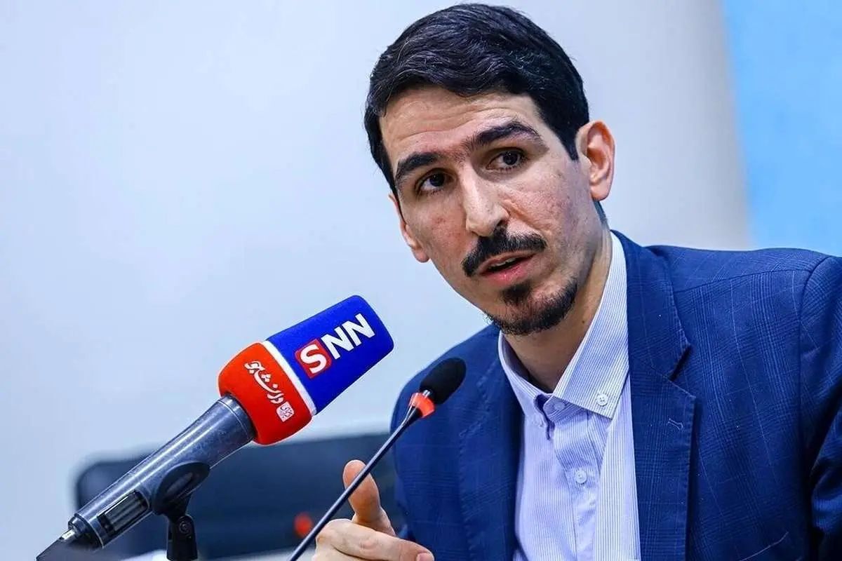 مالک شریعتی، نماینده مجلس: احتمال می‌دهم که حتی کلیات لایحه تغییر ساعت رسمی کشور رای نیاورد، زیرا نمایندگان می‌گویند تأثیر چندانی ندارد/ دولت باید گزارش‌های کارشناسی‌تری در اختیار مجلس قرار دهد