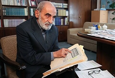 حسین شریعتمداری:  اسناد کشف‌شده از اسرائیل، از روابط سری گروسی با موساد پرده برداشته است / مسئولان نباید گروسی را به ایران راه بدهند / ایران باید از گروسی به خاطر جاسوسی برای موساد به مراجع کیفری بین‌المللی شکایت کرده و به جد خواستار مجازات وی شود