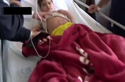 ویدیو / کودک آسیب دیده در تهران که مادر خود را در حملات اسرائیل از دست داده